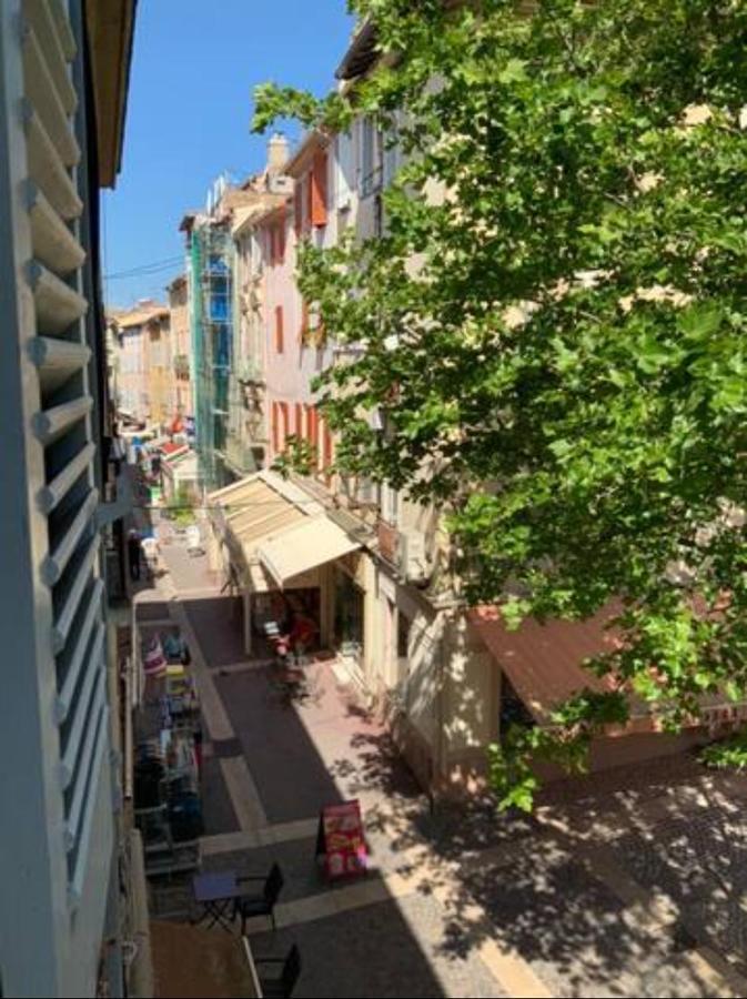 Apartament Centre Historique De Frejus - Face A La Mairie Zewnętrze zdjęcie