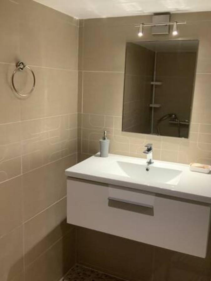 Apartament Centre Historique De Frejus - Face A La Mairie Zewnętrze zdjęcie