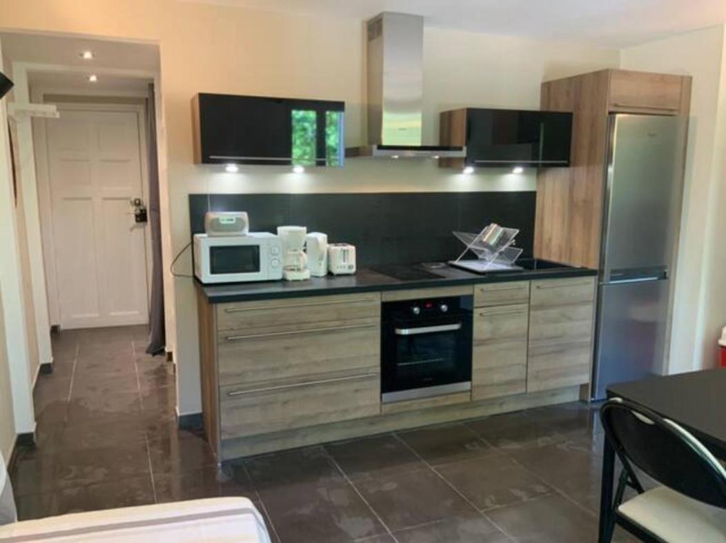 Apartament Centre Historique De Frejus - Face A La Mairie Zewnętrze zdjęcie