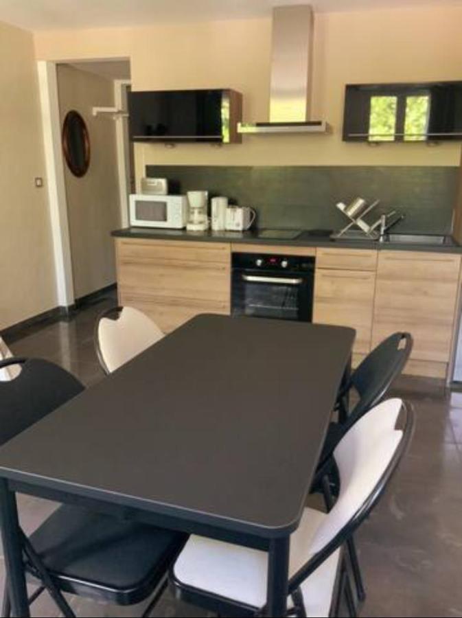 Apartament Centre Historique De Frejus - Face A La Mairie Zewnętrze zdjęcie
